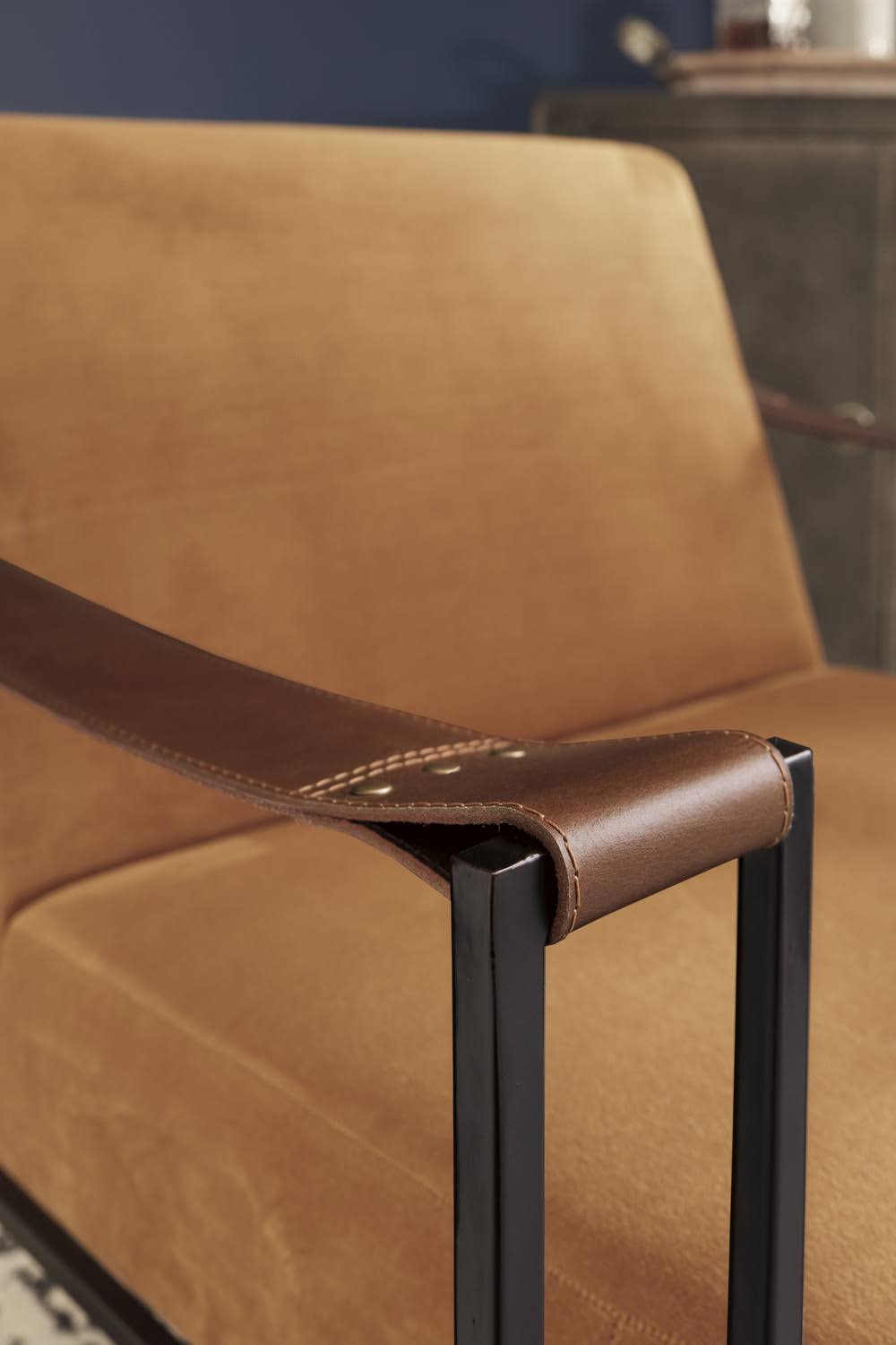 Accent Chair V231