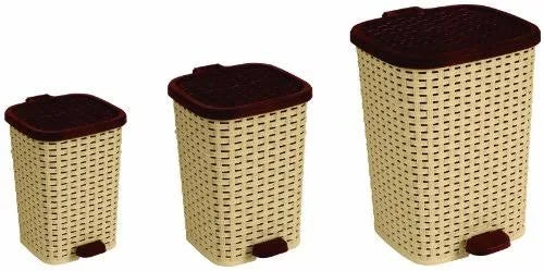 27 Qt Wicker Style Step-On Trash Can G955