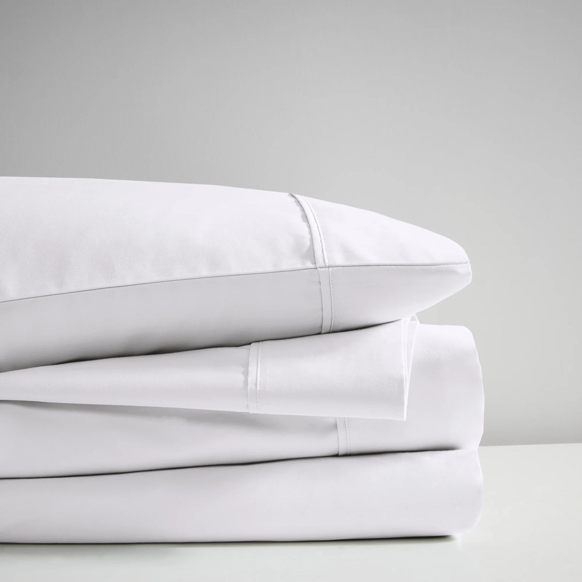 White 600 Thread Count Cotton Blend 4 PC Queen Sheet Set D422
