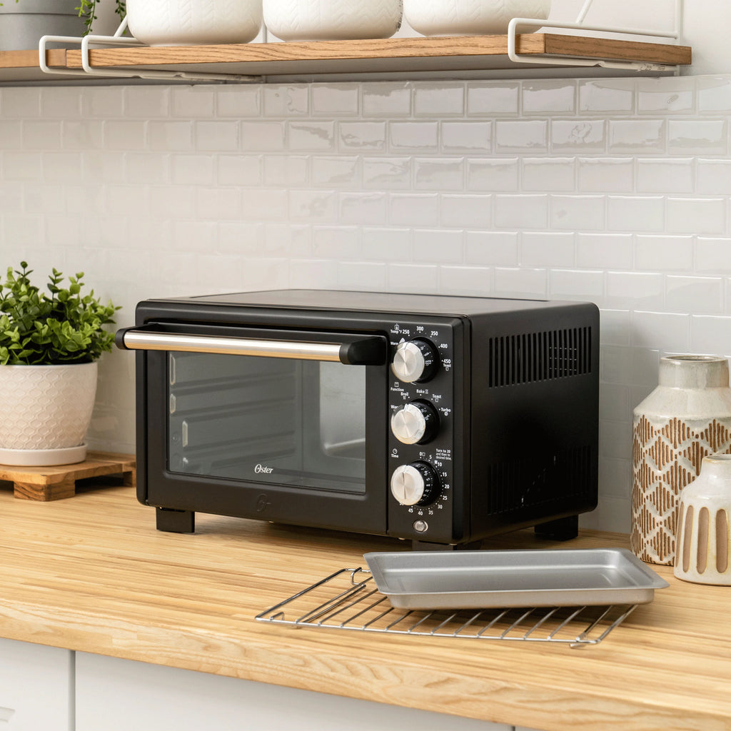 4-Slice Convection Toaster Oven, Matte Black D485