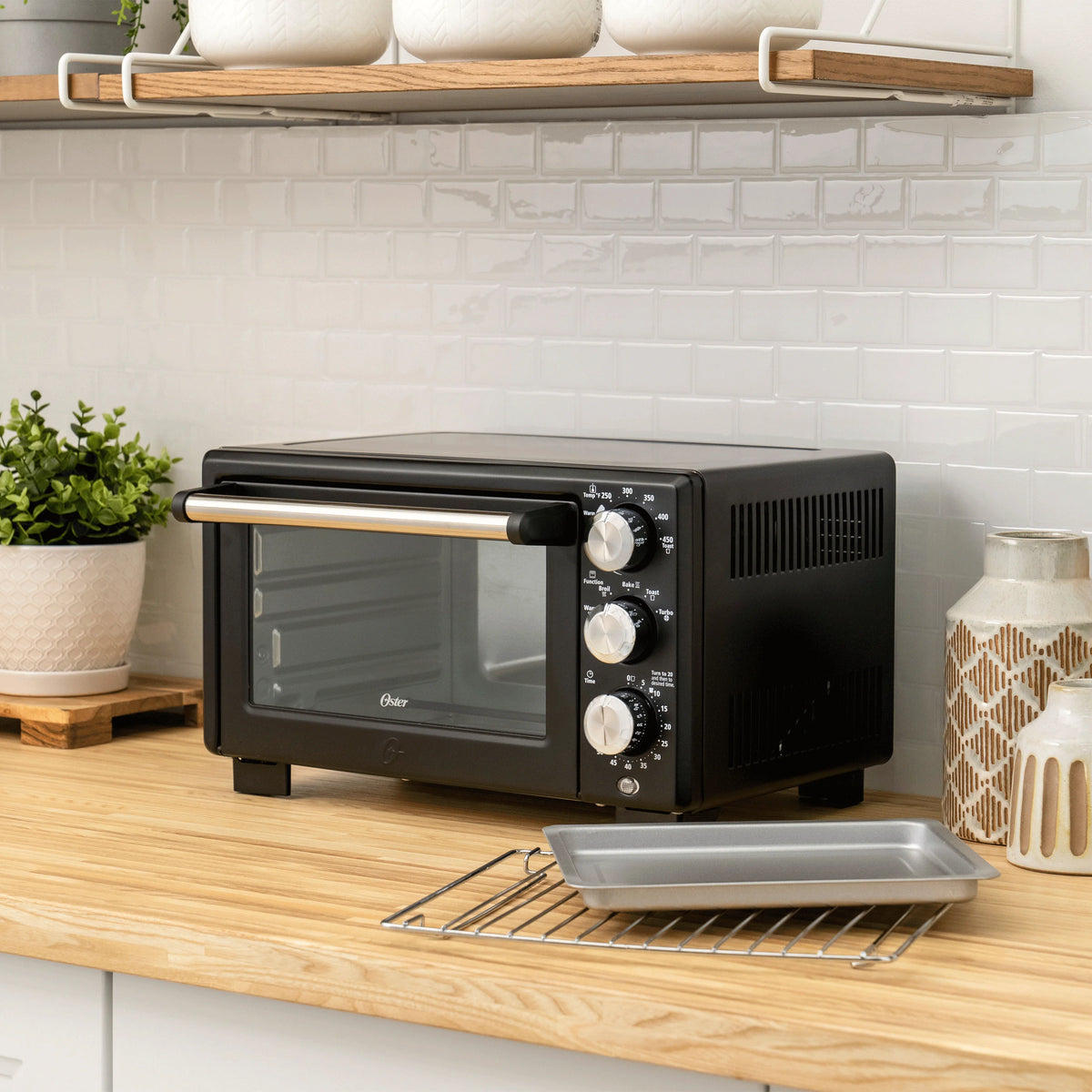 4-Slice Convection Toaster Oven, Matte Black D485