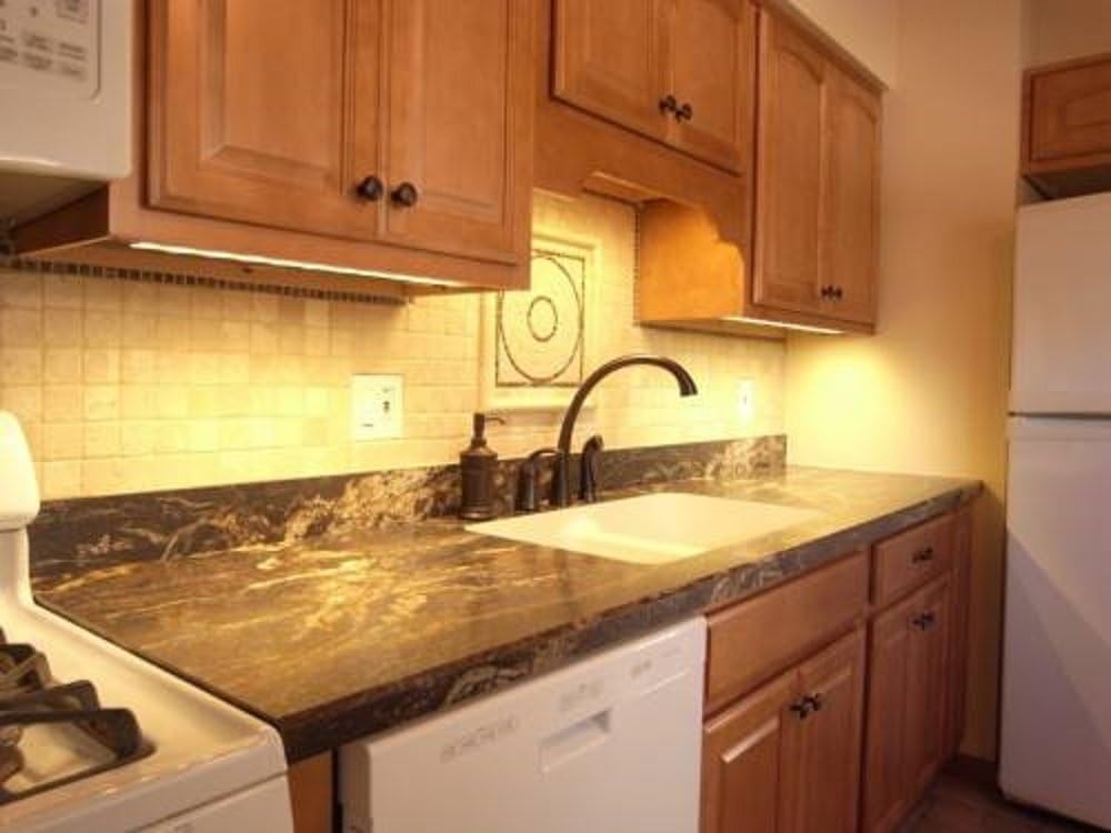 Warm White Under Cabinet LED Lighting (32 Inch) V754307