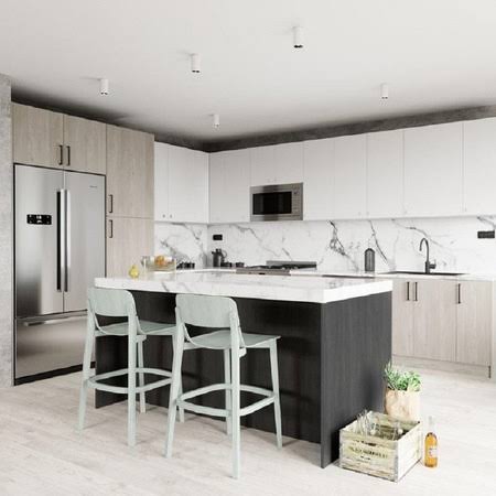Stock Sink Base Cabinet in Shaker White T775711