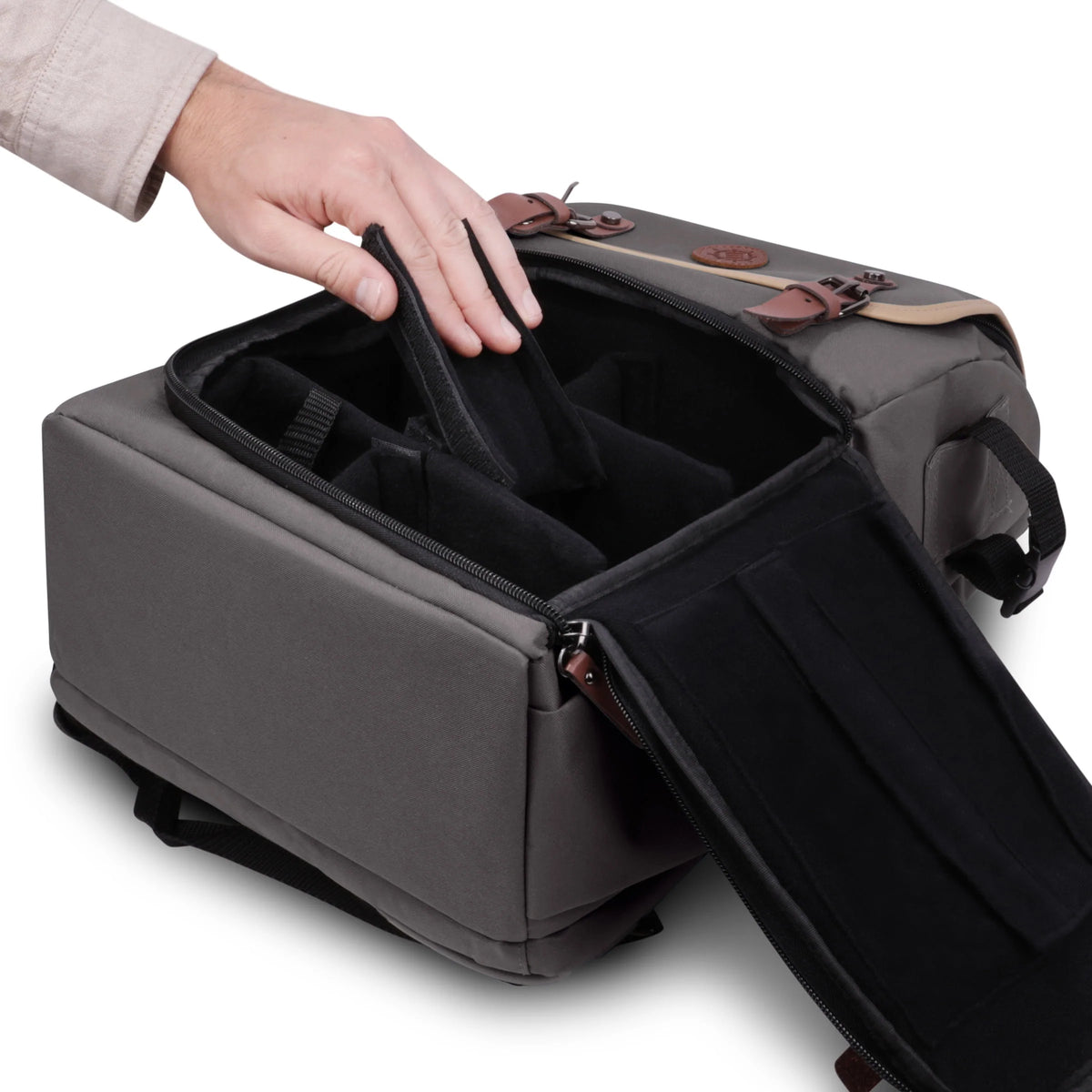 Full-Size Trading Card Storage Box Backpack L8968